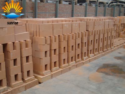 Glass furnace structure and various parts of refractory materials