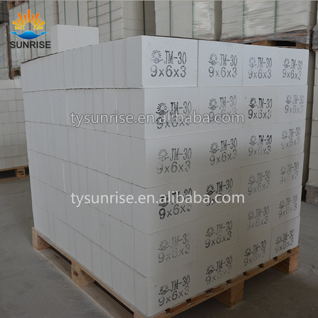 Extrusion type thermal insulation brick